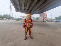 Kesaksian Iron Man dan Misteri Lampu Merah CBD di Ujung Turunan