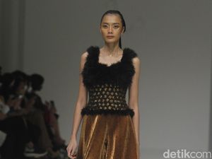 Kesederhanaan Sebastian Gunawan di Koleksi Terbaru, Golden Muse