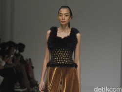 Kesederhanaan Sebastian Gunawan di Koleksi Terbaru, Golden Muse