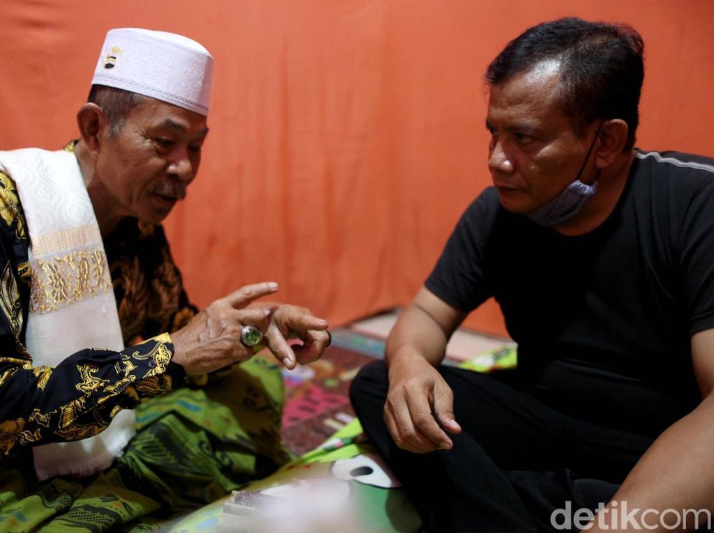 Dinilai Mujarab, Klinik Mak Erot Jadi Langganan Pejabat dan Artis Dinilai Mujarab, Klinik Mak Erot Jadi Langganan Pejabat dan Artis
