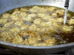 Batasi Konsumsinya! 6 Makanan Lezat Ini Bisa Memicu Penyakit Kronis Batasi Konsumsinya! 6 Makanan Lezat Ini Bisa Memicu Penyakit Kronis