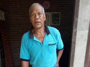 Kisah Sedih Pak Sarlan Butuh Kaki Palsu Baru, Kamu Bisa Bantu