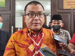 Perkarakan Aturan Upah Minimum, Pengusaha Gandeng Denny Indrayana