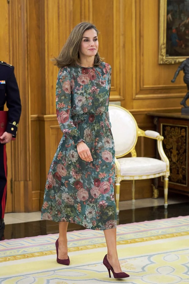 Zara adalah high street brand favorit Ratu Letizia