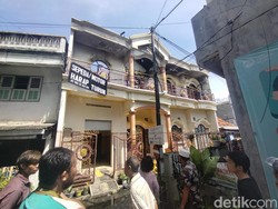 Kebakaran Rumah 2 Lantai di Karang Tembok Surabaya Dipicu Korsleting