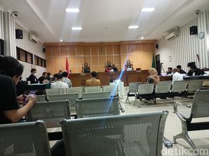 KPK Ungkap Beda Versi Andi Arief dengan Sopir AGM soal Terima Rp 50 Juta