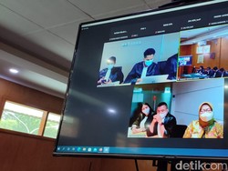 Ade Yasin Minta Hakim Batalkan Dakwaan KPK soal Suap ke BPK Jabar