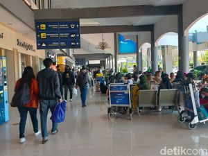 Aturan Baru, Mulai Besok Penumpang KA Jarak Jauh Wajib Vaksin Booster Aturan Baru, Mulai Besok Penumpang KA Jarak Jauh Wajib Vaksin Booster
