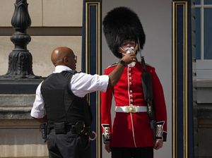 Potret Warga Inggris Tersiksa Suhu Ekstrem 40 Derajat Celcius