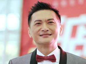 Aktor Ini Dipuji Gegara Ajarkan Patriotisme pada Sang Anak Aktor Ini Dipuji Gegara Ajarkan Patriotisme pada Sang Anak