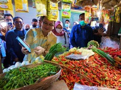Wamendag Apresiasi Langkah Banyuwangi Digitalisasi Transaksi di Pasar