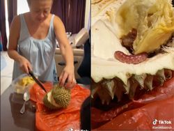 Hiii! Ada Ulat Menggeliat di Dalam Durian Musang King Mahal
