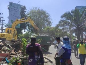 Ada Proyek Pelebaran Jalan di Bundaran Aloha, Gedangan-Waru Macet Panjang