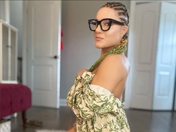 Mantan Petarung UFC Jual Kaus Kaki Bekas Rp 2,2 Juta untuk Tambah Penghasilan