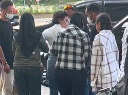 Nikita Mirzani Bersikeras Bawa Anak ke Kantor Polisi