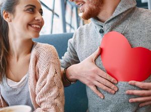 Menurut Survei, Ternyata Butuh Waktu 3 Bulan untuk Kamu Jatuh Cinta Menurut Survei, Ternyata Butuh Waktu 3 Bulan untuk Kamu Jatuh Cinta