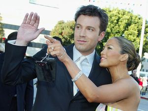 Galau Putus dari Ben Affleck, Jennifer Lopez Sempat Mikir Mau Mati Galau Putus dari Ben Affleck, Jennifer Lopez Sempat Mikir Mau Mati