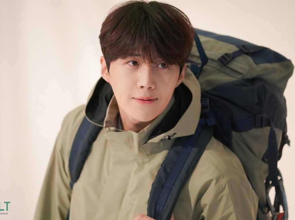 Kim Seon Ho Menangis karena Skandal Aborsi, Minta Maaf di Depan Publik Kim Seon Ho Menangis karena Skandal Aborsi, Minta Maaf di Depan Publik