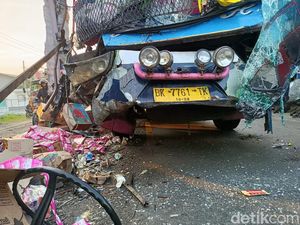 Daftar Identitas Korban Tabrakan Maut Bus PMH vs Truk di Jalinsum Asahan Daftar Identitas Korban Tabrakan Maut Bus PMH vs Truk di Jalinsum Asahan