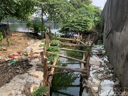 Proyek Got Antibanjir Permukiman Duren Sawit Dilanjut September