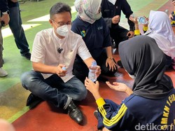 Menkes Budi Gunadi Sadikin Positif COVID-19 Saat Kasus Harian Melandai