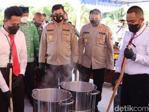 48 Kg Kokain Tak Bertuan di Kepulauan Anambas Dimusnahkan Polisi 48 Kg Kokain Tak Bertuan di Kepulauan Anambas Dimusnahkan Polisi