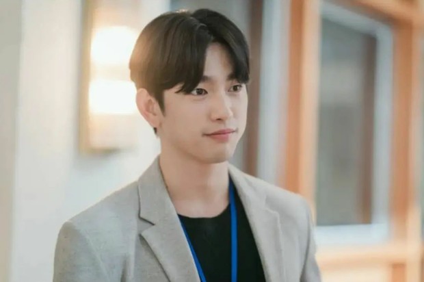 Potret Jin Young GOT7 dalam drama Yumi Cells 2