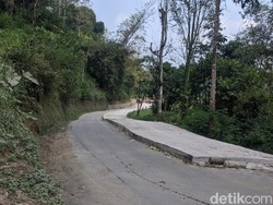 Kata Bupati Malang Soal Viral Pengecoran Jalan Ngantang Dicampur Sirtu