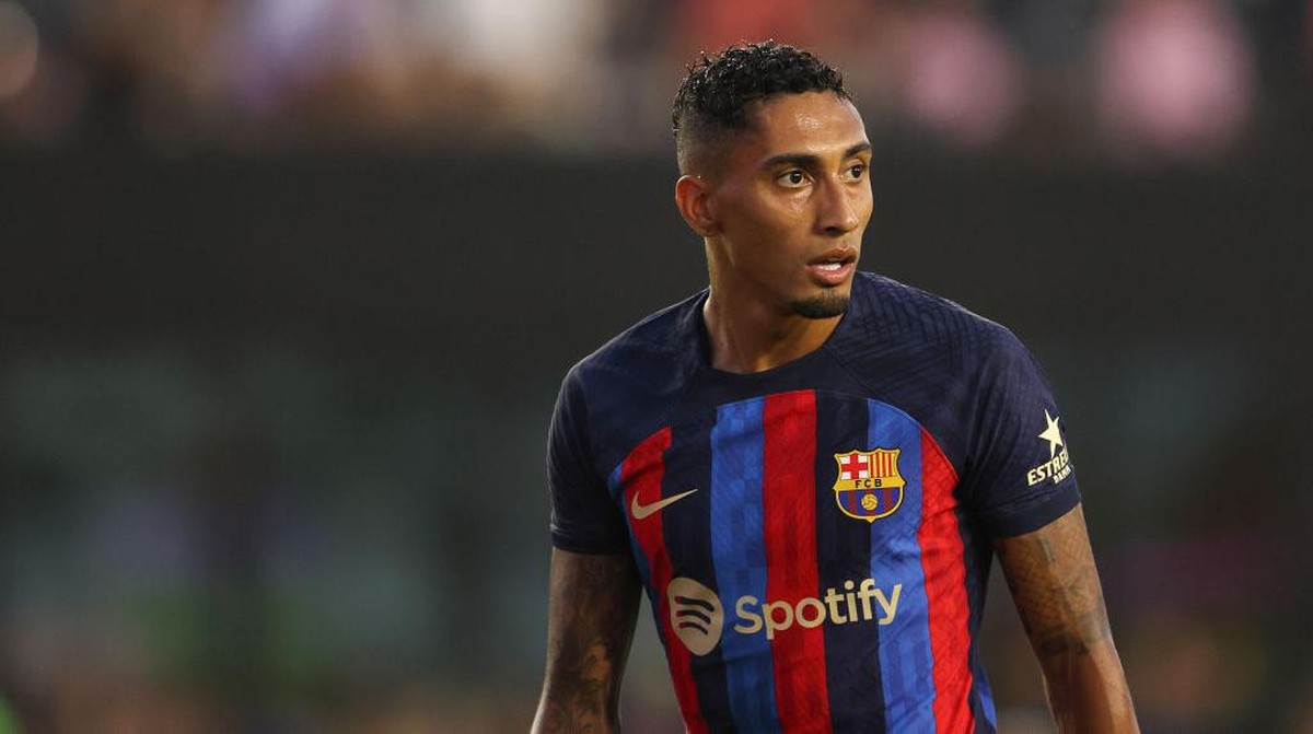 Raphinha mencetak gol dalam debut El Clasico. (Foto: Getty Images/James Williamson - AMA)
