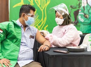 Ratusan Driver Online Divaksin Booster