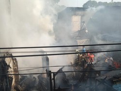 Rumah Depan Kantor Wali Kota Jakpus Terbakar, Diduga Korsleting Listrik