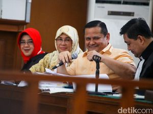 Napoleon Dituntut Setahun Penjara Buntut Lumuri Kace dengan Tinja Napoleon Dituntut Setahun Penjara Buntut Lumuri Kace dengan Tinja