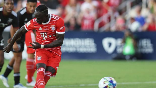 WASHINGTON, DC - JULY 20: Sadio Mane of Bayern Munich scores their side's first goal from the penalty spot during the pre-season friendly match between DC United and Bayern Munich at Audi Field on July 20, 2022 in Washington, DC. (Photo by Rob Carr/Getty Images)