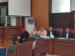 Napoleon Tanya Dokter: Usai Kena Tinja, Apa Wajah Kace Ada Kutil?