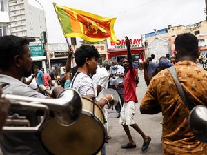 Sri Lanka Gagal Restrukturisasi Utang, Bantuan IMF Terancam Nggak Cair Sri Lanka Gagal Restrukturisasi Utang, Bantuan IMF Terancam Nggak Cair