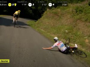 Pogacar Tersungkur, Vingegaard Raih Podium Etape 18 TDF 2022 Pogacar Tersungkur, Vingegaard Raih Podium Etape 18 TDF 2022