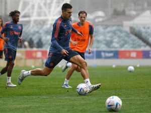 Foto Diogo Dalot Pakai Nomor 7-nya Ronaldo