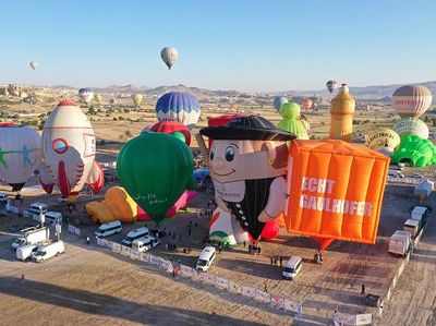 Festival Balon Udara Meriahkan Langit Cappadocia di Turki