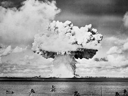 Ancaman Bom Atom Bikin Rumah-rumah Amerika Era 50-an Dicat Putih