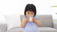 Moms! Begini Bahayanya Jika Anak Minum Susu Sapi Mentah Tanpa Pasteurisasi