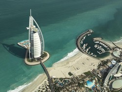 Cuaca Panas Ekstrem di Dubai, Hotel-hotel Mewah DIskon Kamar 50%