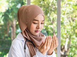 Bacaan Ayat Kursi Arab, Latin dan Artinya Beserta Waktu Membacanya