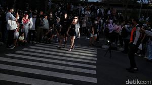 Zebra Cross yang Berubah Fungsi: Bukan Buat Nyeberang Malah Jadi Catwalk SCBD