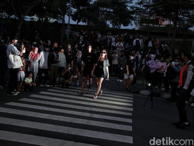 Zebra Cross yang Berubah Fungsi: Bukan Buat Nyeberang Malah Jadi Catwalk SCBD