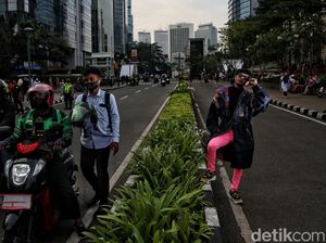 Dinilai Ganggu Lalu Lintas, Catwalk di Zebra Cross SCBD Saatnya Dilarang Dinilai Ganggu Lalu Lintas, Catwalk di Zebra Cross SCBD Saatnya Dilarang