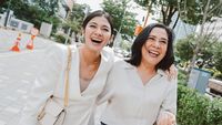 8 Gaya Naysilla Mirdad Bareng Lydia Kandou di Korea, Tampil Elegan & Seksi