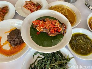 Arief Muhammad Buka RM Payakumbuah, Ini Menu Khasnya Arief Muhammad Buka RM Payakumbuah, Ini Menu Khasnya