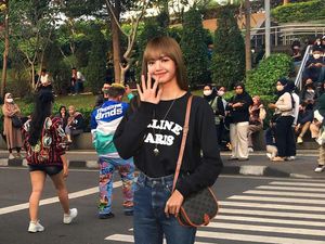 Agan Harahap Bawa Lisa BLACKPINK ke Citayam Fashion Week Agan Harahap Bawa Lisa BLACKPINK ke Citayam Fashion Week