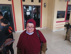 Nikita Mirzani Tolak Relawan PPA Serang Pindahkan Anaknya dari Kantor Polisi