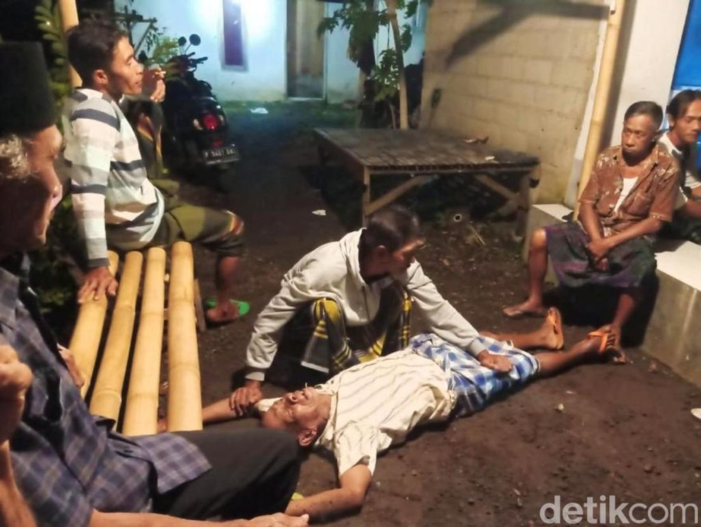 Warga Kesurupan, Minta Ritual Keboan di Banyuwangi Digelar Semarak Warga Kesurupan, Minta Ritual Keboan di Banyuwangi Digelar Semarak